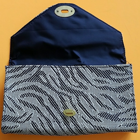 H&M CLUTCH BAG - Picture 3 of 7